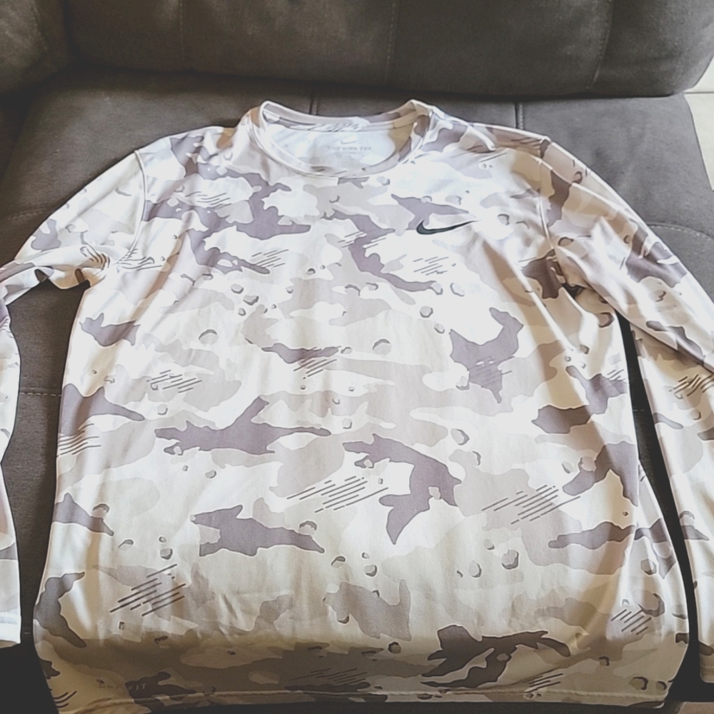 Nike Dri-Fit Long sleeve white camo shirt